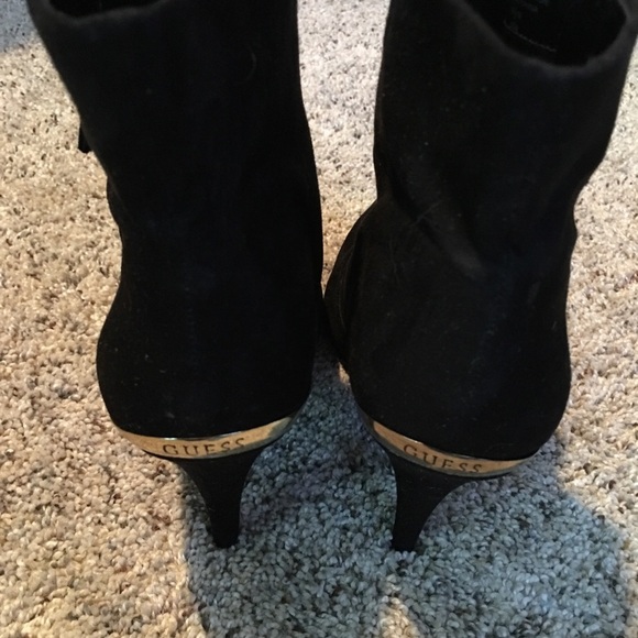 Guess Black Suede Booties - Size 9.5M - Picture 3 of 8